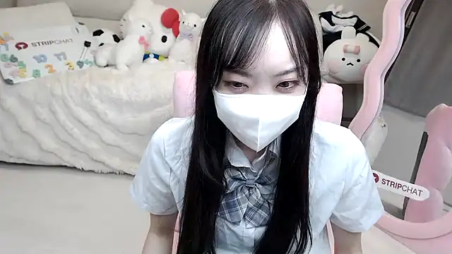 momo room online show from 17, 10, 2025