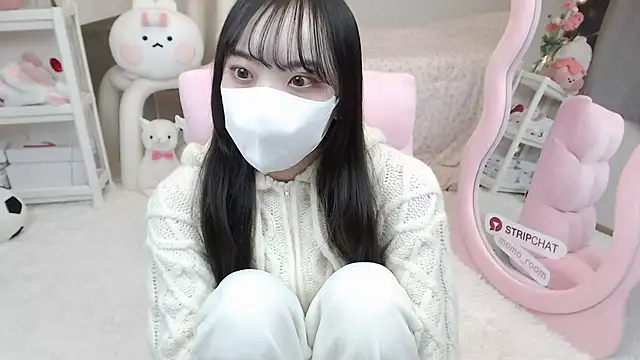 momo room online show from 12, 1, 2025