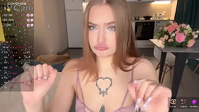 CarolineLovers online show from 11, 2, 2025