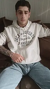 Snapshot of arenn1997 chatting on 17, 2, 2026 arenn1997 online show from 17, 2, 2026