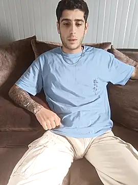 Snapshot of arenn1997 chatting on 19, 2, 2026 arenn1997 online show from 19, 2, 2026