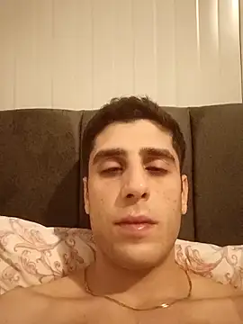 Snapshot of arenn1997 chatting on 5, 2, 2026 arenn1997 online show from 5, 2, 2026