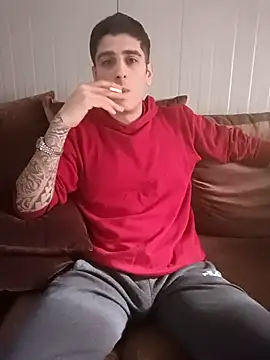 Snapshot of arenn1997 chatting on 5, 2, 2026 arenn1997 online show from 5, 2, 2026