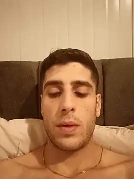 Snapshot of arenn1997 chatting on 24, 2, 2026 arenn1997 online show from 24, 2, 2026