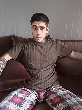 Snapshot of arenn1997 chatting on 3, 2, 2026 arenn1997 online show from 3, 2, 2026