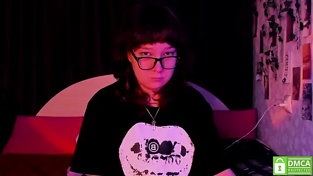 dreamgirllovee online show from 4, 11, 2025