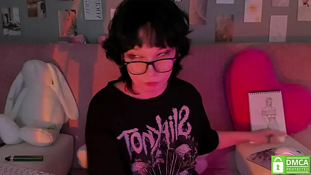 dreamgirllovee online show from 5, 3, 2025