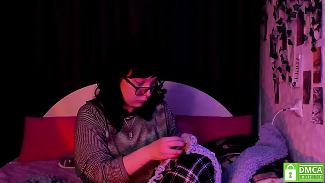 dreamgirllovee online show from 2, 12, 2025