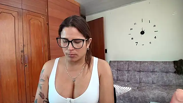 Snapshot of Majo_Soussa chatting on 8, 5, 2026 Majo Soussa online show from 8, 5, 2026