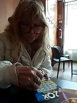 eva2023sexy online show from 18, 3, 2025