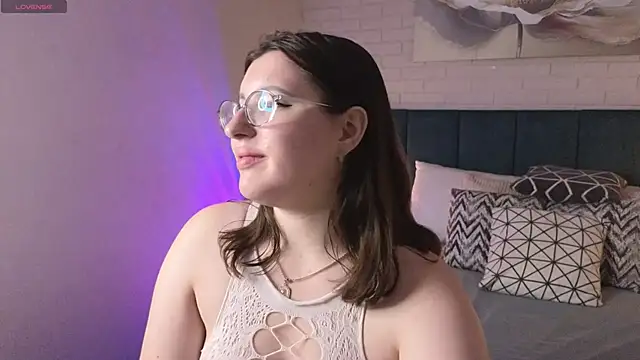 Snapshot of Peneloppa_Star chatting on 5, 10, 2025 Peneloppa Star online show from 5, 10, 2025