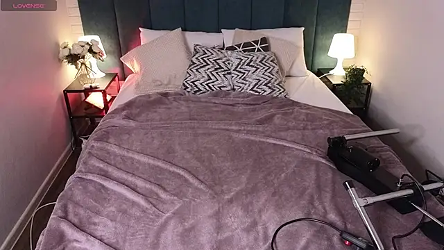 Snapshot of Peneloppa_Star chatting on 16, 11, 2025 Peneloppa Star online show from 16, 11, 2025