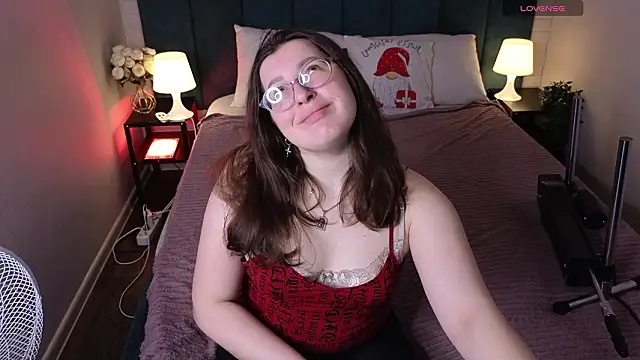 Snapshot of Peneloppa_Star chatting on 6, 2, 2026 Peneloppa Star online show from 6, 2, 2026