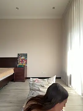 Hott Lolla online show from 8, 4, 2026