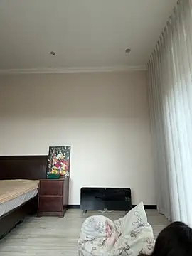 Hott Lolla online show from 12, 4, 2026