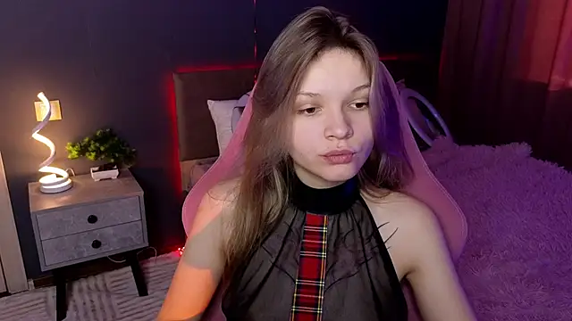 LitaBrom online show from 4, 3, 2025