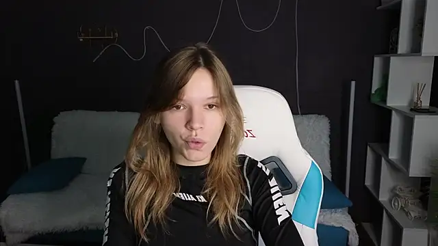 LitaBrom online show from 10, 10, 2025