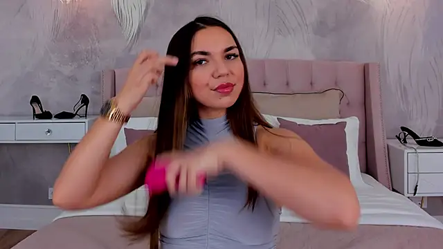 CamillaLarson online show from 20, 9, 2025