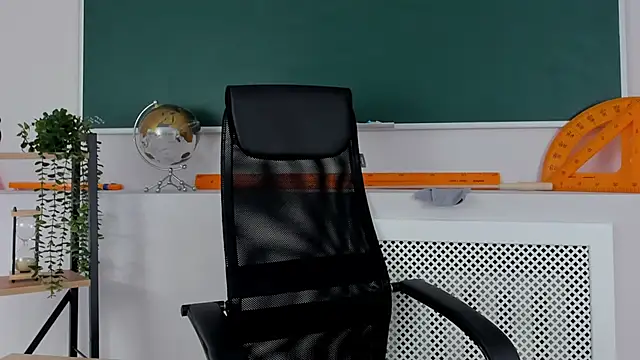 CamillaLarson online show from 13, 11, 2025