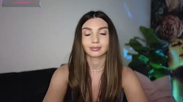 Snapshot of ReyaSophia chatting on 26, 2, 2026 ReyaSophia online show from 26, 2, 2026