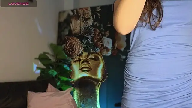 Snapshot of ReyaSophia chatting on 24, 2, 2026 ReyaSophia online show from 24, 2, 2026