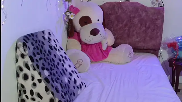 italagomez  online show from 17, 12, 2025