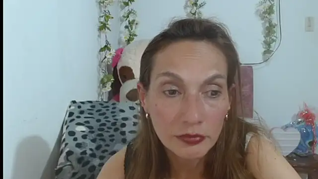 italagomez  online show from 25, 9, 2025