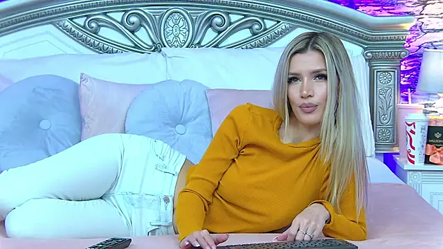 IvySamek online show from 19, 11, 2025