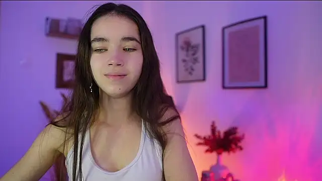 Gia Paige18 online show from 21, 10, 2025