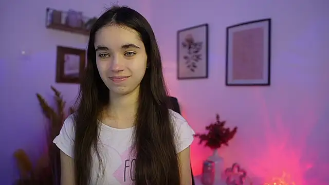 Gia Paige18 online show from 24, 11, 2025