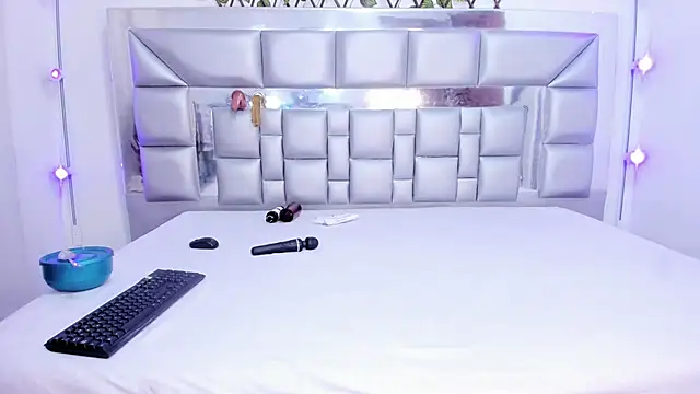 sweetebonny1 online show from 24, 2, 2026