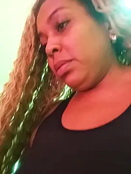 ELLA KELLY online show from 17, 9, 2025