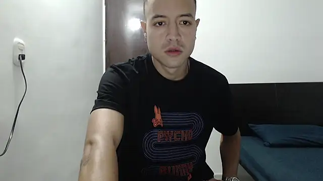 dimitriquiet05 online show from 5, 1, 2025