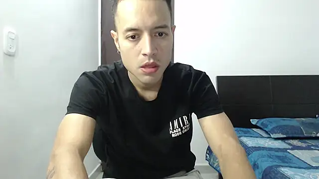 dimitriquiet05 online show from 7, 12, 2024