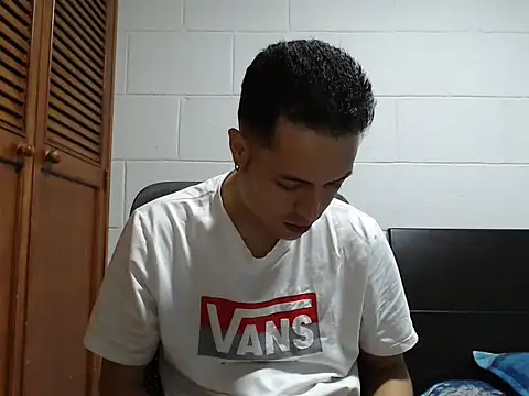 dimitriquiet05 online show from 23, 2, 2026