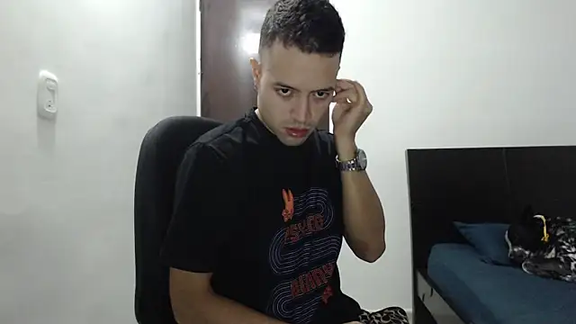 dimitriquiet05 online show from 5, 1, 2025