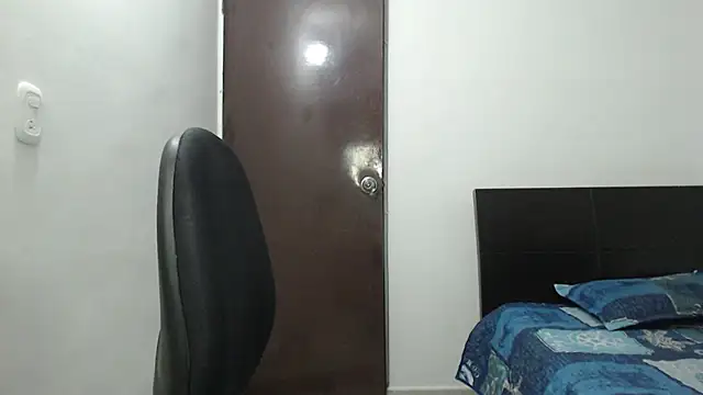 dimitriquiet05 online show from 17, 12, 2024