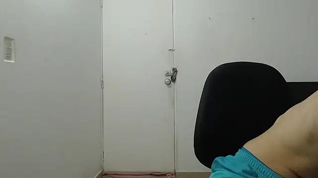 dimitriquiet05 online show from 6, 12, 2024