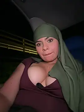 lalilamassu1 online show from 15, 2, 2026