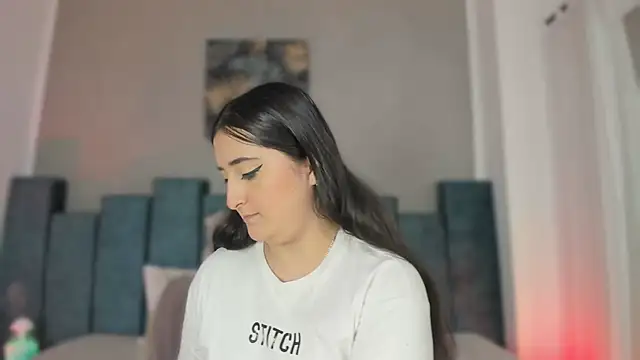 Kathia Morelli online show from 6, 2, 2026