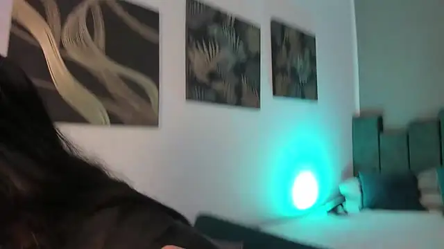 Kathia Morelli online show from 2, 10, 2025