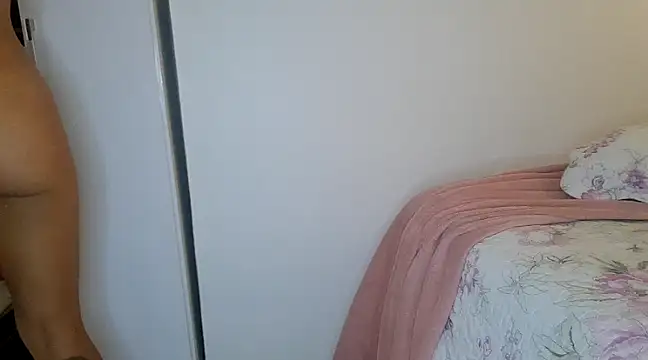 Snapshot of HelliRosa chatting on 28, 2, 2025 HelliRosa online show from 28, 2, 2025