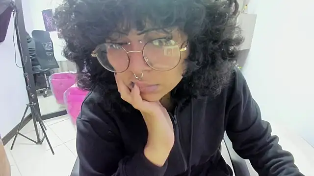 kuromi69 online show from 17, 12, 2025