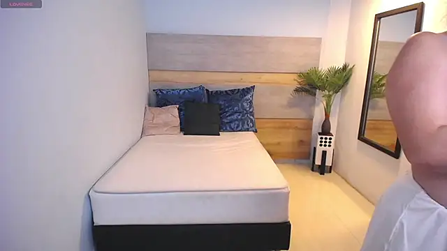 Violetta rainbow online show from 27, 2, 2025