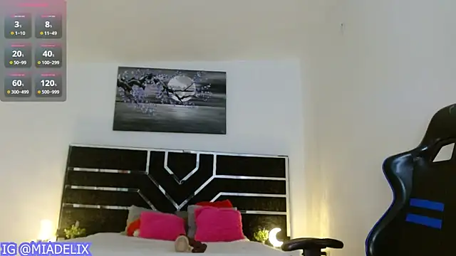 -MiaDelight- online show from 10, 2, 2026