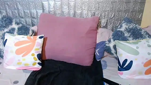 Foxy African online show from 3, 11, 2025