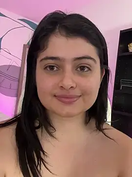 Stephania 18 online show from 1, 2, 2025