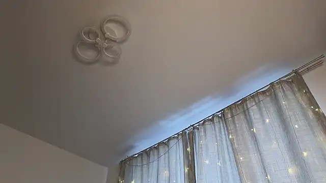  eva queen online show from 4, 3, 2026