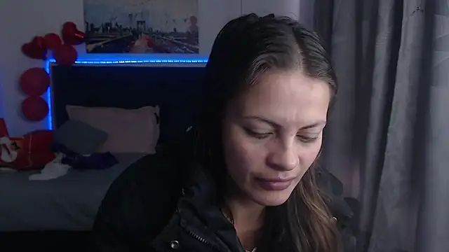 zhoelis xx online show from 24, 2, 2025