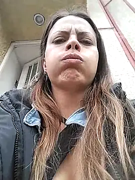 zhoelis xx online show from 7, 3, 2025